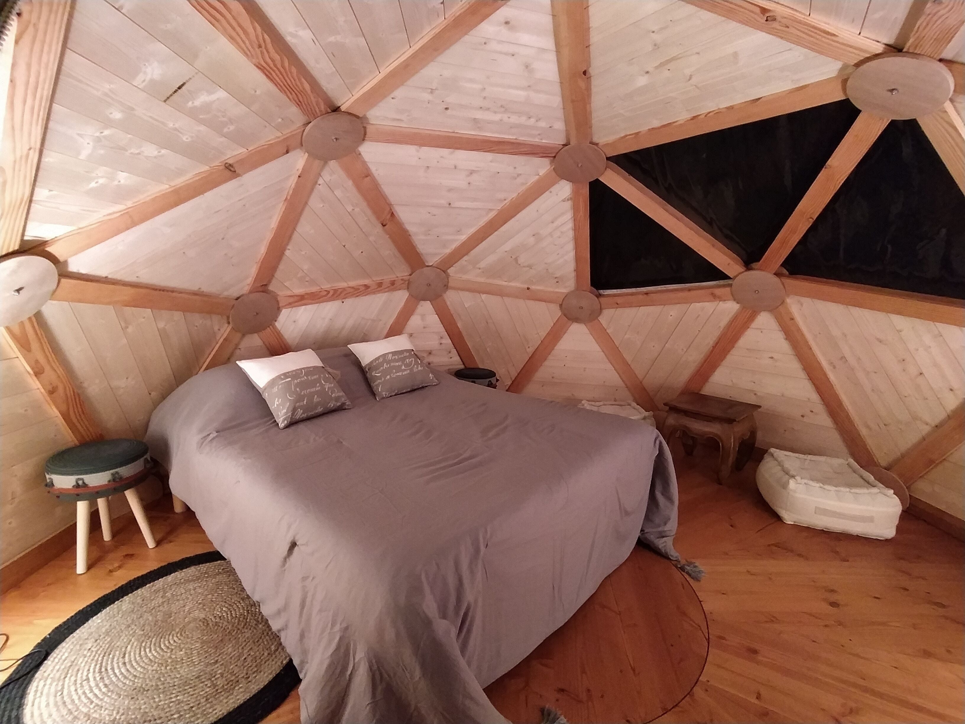 Tree House, 1 Double Bed | Individually decorated, soundproofing, free WiFi, bed sheets