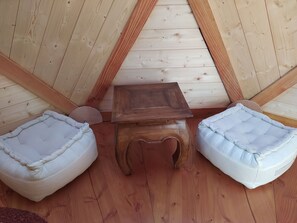 Tree House, 1 Double Bed | Individually decorated, soundproofing, free WiFi, bed sheets - La Maison de Tari (Vitrac)