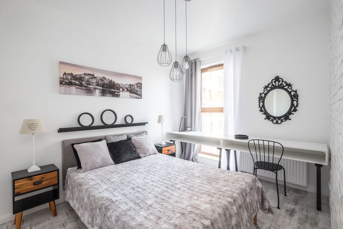 Exclusive Apartment | 2 bedrooms, laptop workspace, iron/ironing board, cots/infant beds