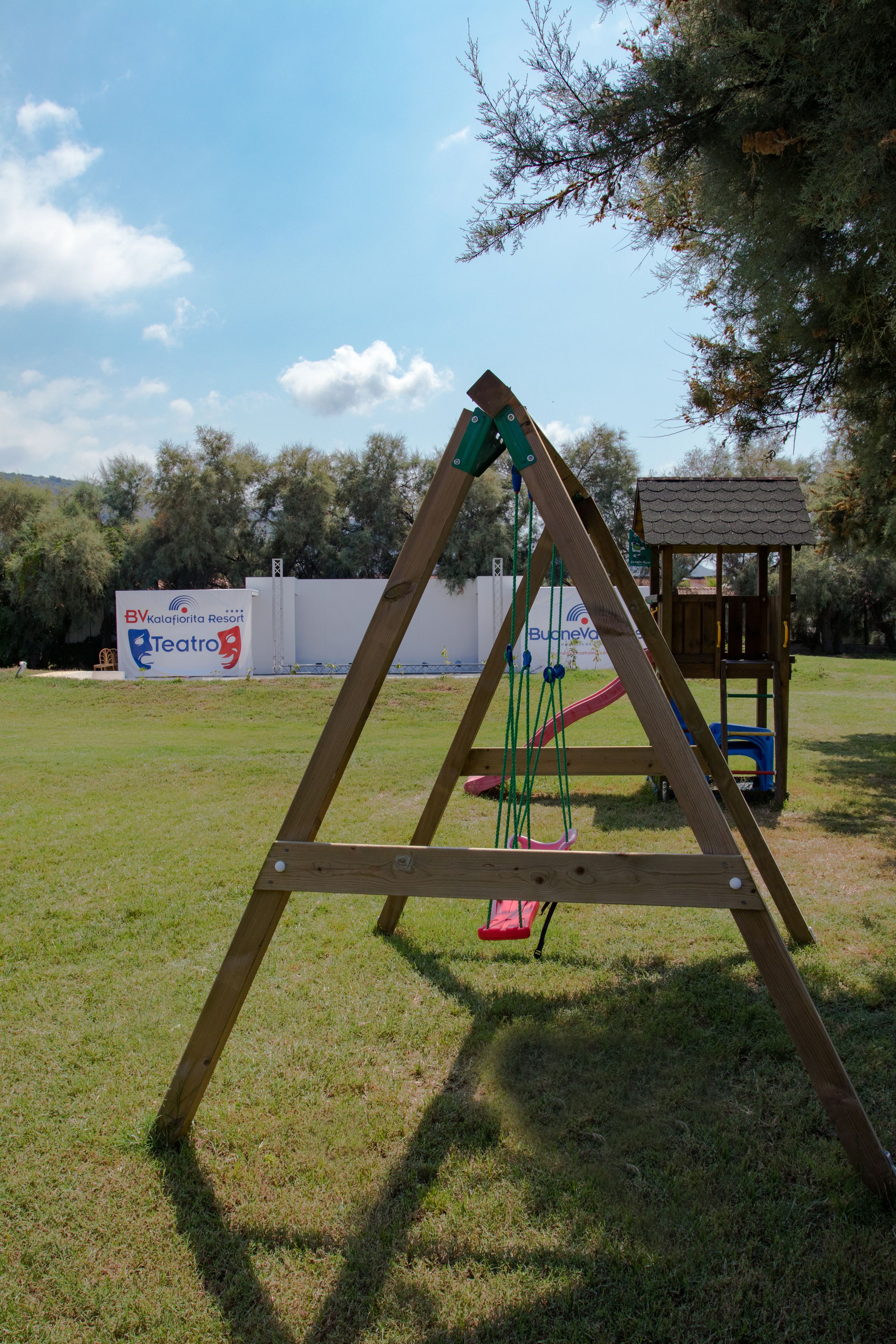 children’s play area – outdoor
