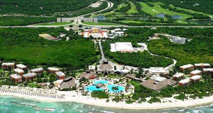 5 Star Condo Resort Amenities by Olahola