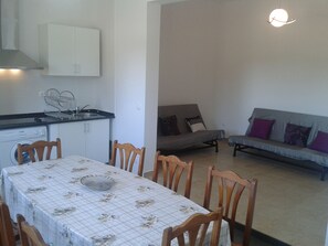 Villa, 3 Schlafzimmer | Eigene Küche | Großer Kühlschrank, Mikrowelle, Ofen, Herdplatte