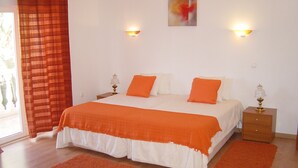 Villa, 4 habitaciones, junto a la alberca