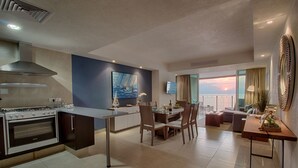 Unclassified image, 3 of 4, button - Beautiful Condo at Grand Venetian (Puerto Vallarta)