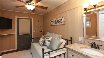 Casa de campo, 3 quartos, ao lado do lago | 1 quarto, Wi-Fi de cortesia