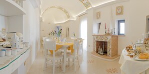 Free daily buffet breakfast - Dimora dell'Osanna (Carovigno)