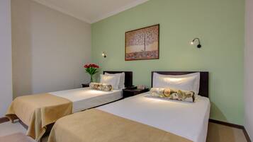 Deluxe Twin Room | Premium bedding, in-room safe, desk, blackout drapes