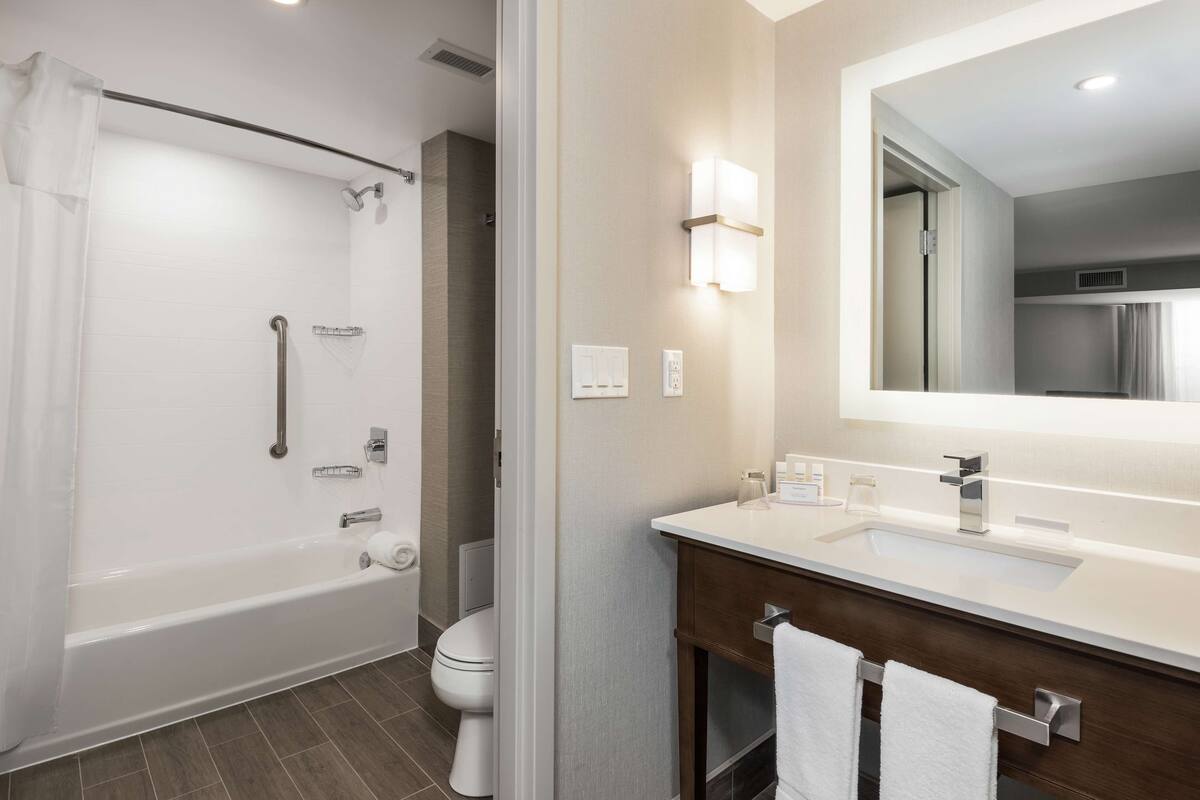 shower, free toiletries, hair dryer, slippers