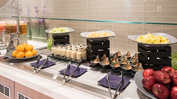 Sudah termasuk sarapan prasmanan setiap hari