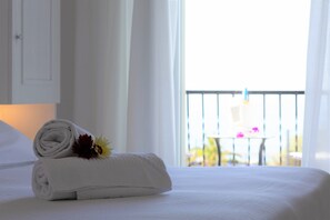 Double Room, Beach View | Desk, laptop workspace, rollaway beds, free WiFi