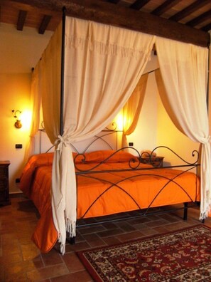 Deluxe Room | Desk, cribs/infant beds, rollaway beds, free WiFi - Sant'Apollinare (Piancastagnaio)