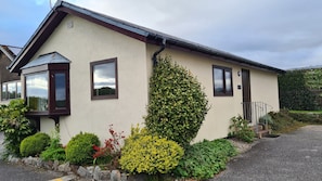 Comfort cottage | Individueel gemeubileerd, gratis wifi, beddengoed