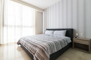 Departamento, 2 habitaciones | 2 habitaciones, escritorio y tabla de planchar con plancha 