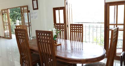 Unique View Hotel - Hostel
