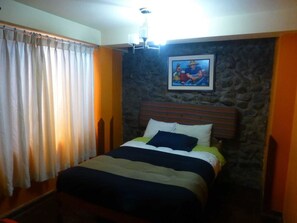 Double Room, 1 Double Bed | In-room safe, soundproofing, free WiFi - Hostal Casa Del Inka (Cusco)