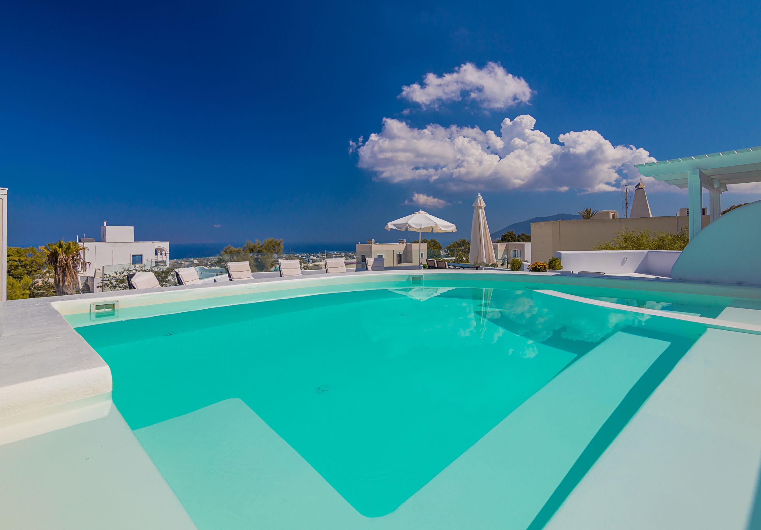 Outdoor pool, sun loungers
