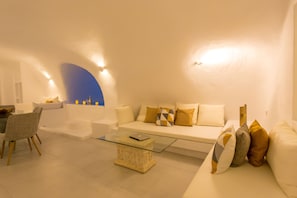 Appartement Majestueux, 2 chambres, bain à remous | Coin séjour