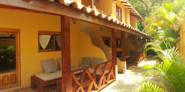 Standard Studio Suite, 1 Double Bed | Terrace/patio