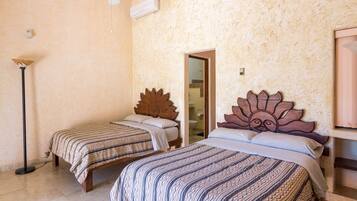 House, 2 Bedrooms | 2 bedrooms, desk, iron/ironing board, free cots/infant beds