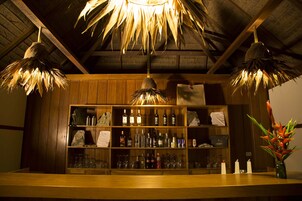 酒吧（店内）