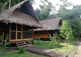 Bungalow | 1 dormitorio, escritorio, wifi gratis y ropa de cama