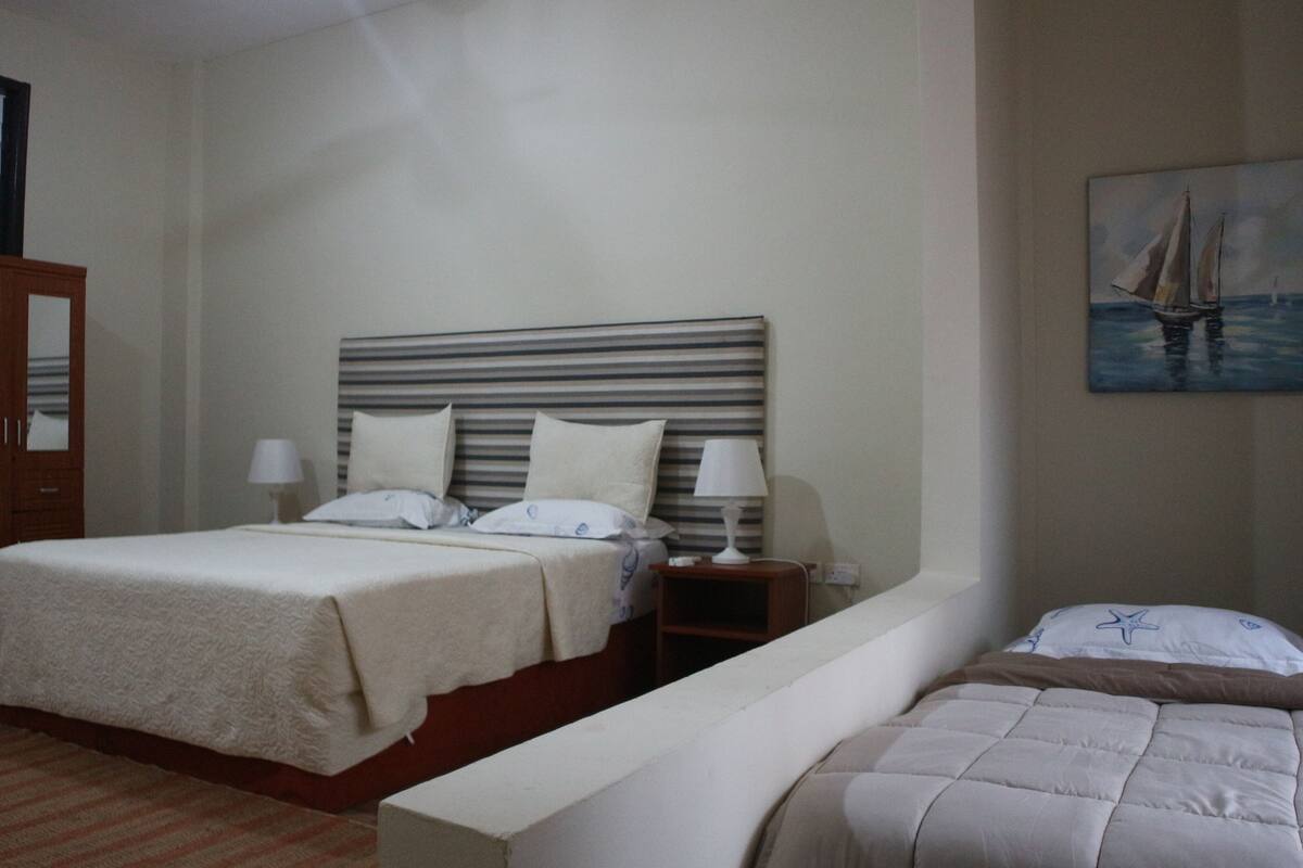 Deluxe Suite | Living area