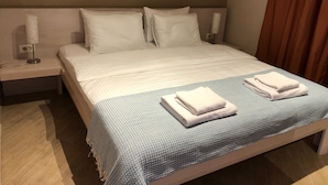 Unclassified image, 5 of 35, button - Bella di Mare apartments (Kotor)
