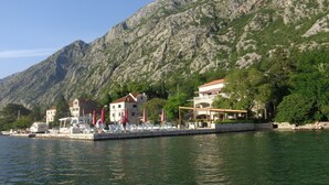 Unclassified image, 2 of 35, button - Bella di Mare apartments (Kotor)