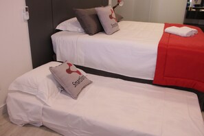 Studio, Non Smoking | Minibar, desk, blackout curtains, iron/ironing board - SmartSharing Vn Gomes de Carvalho (São Paulo)