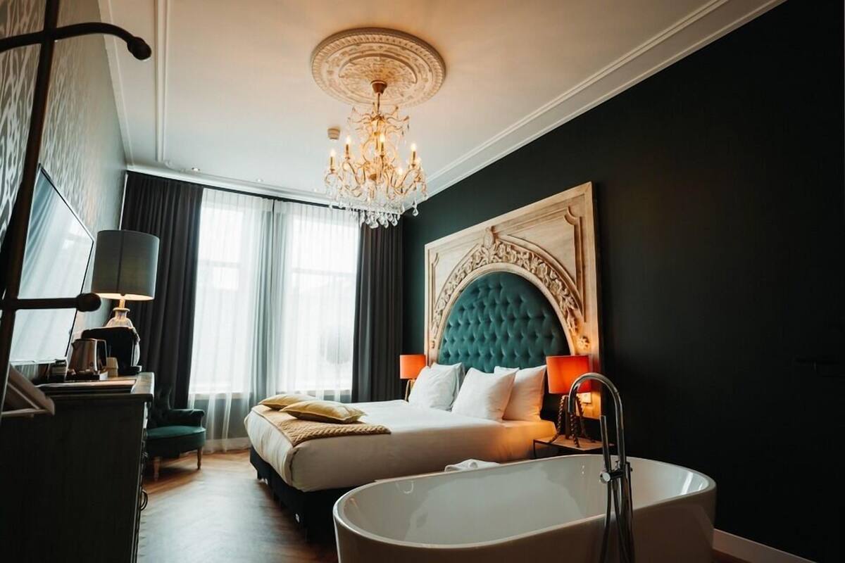 classic suite | premium bedding, in-room safe, individually furnished