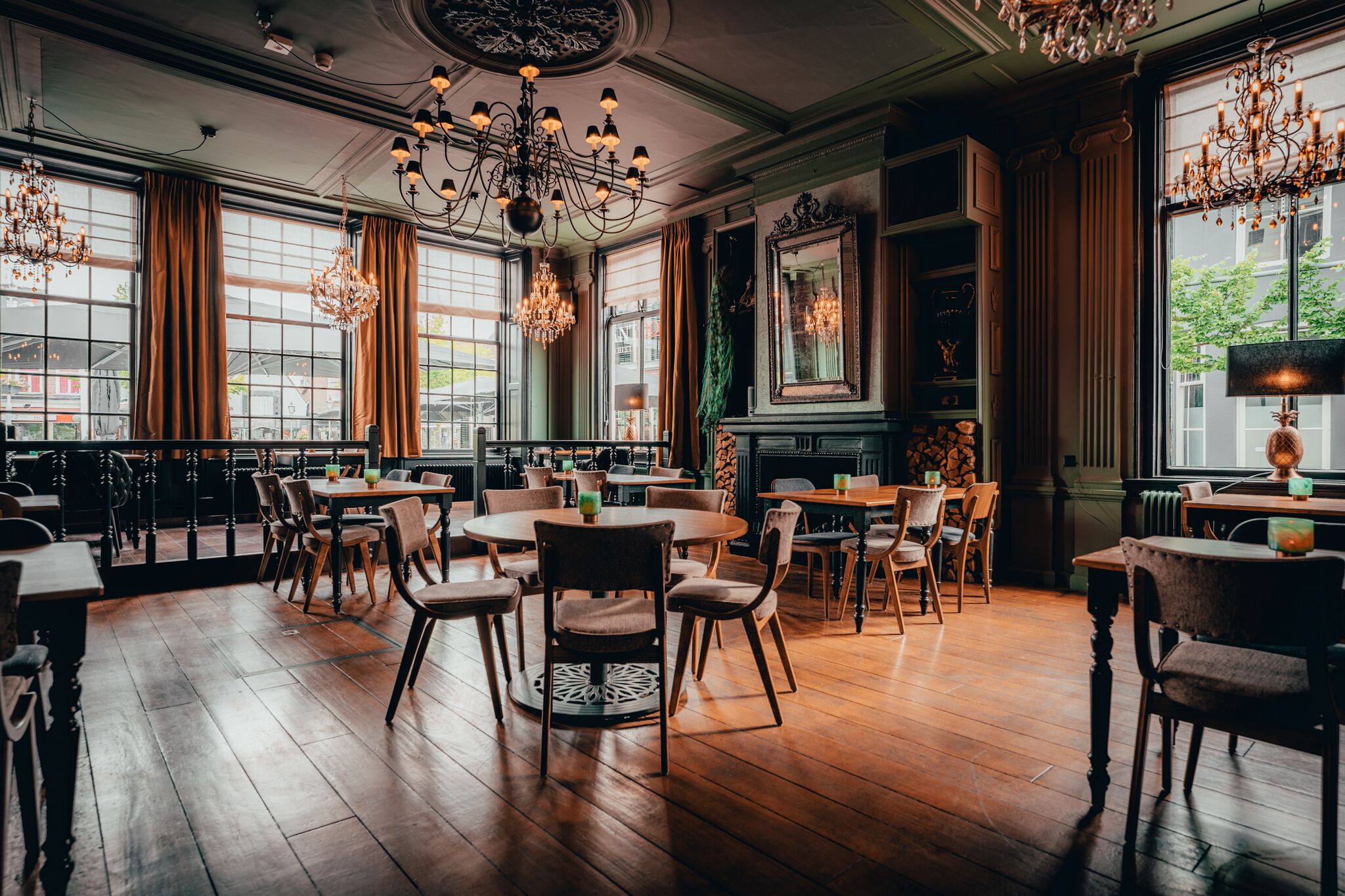 daily cooked-to-order breakfast (eur 15.50 per person)