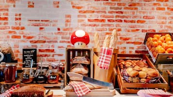 Desayuno buffet todos los días (EUR 14 por persona)