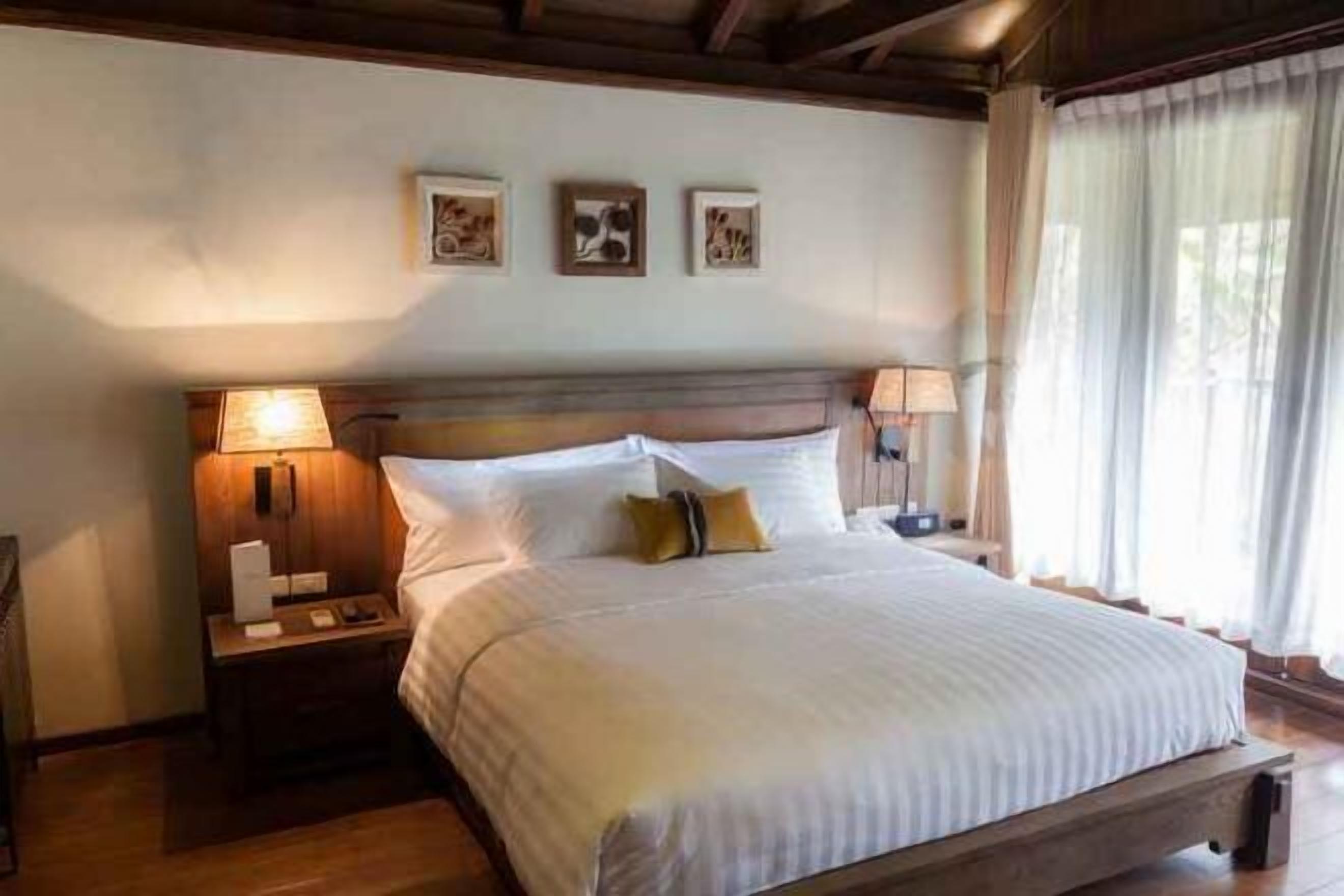 Minibar, in-room safe, desk, soundproofing