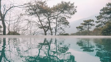 Ngoại thất