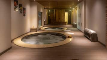Bồn tắm spa trong nhà