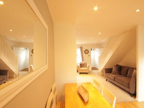 Dining - Victoria House (Hull)