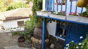 Courtyard - Selanik Pansiyon (Selçuk)