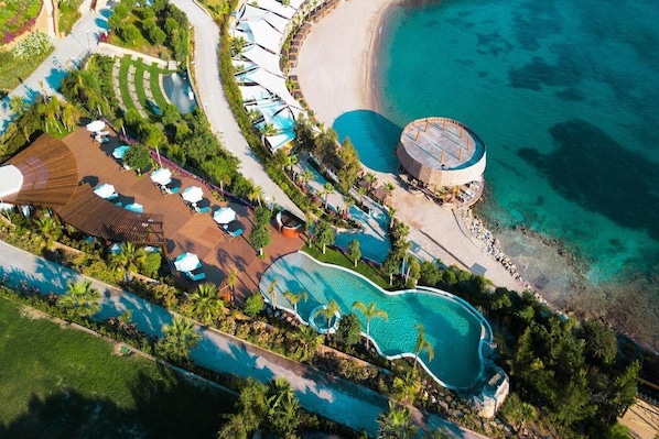 Indoor pool, outdoor pool - LUX Bodrum (Bodrum)