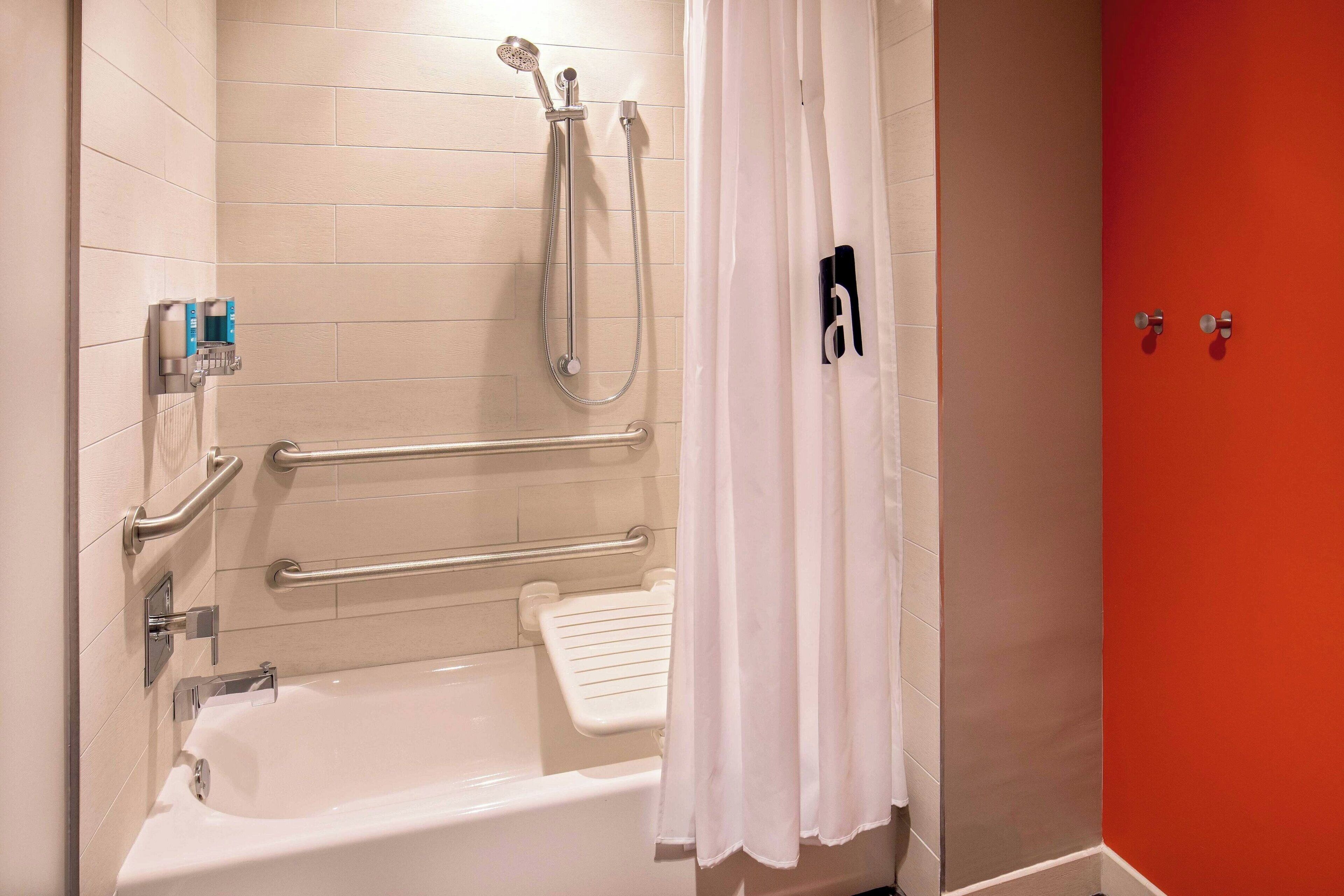 hydromassage showerhead, free toiletries, hair dryer, towels