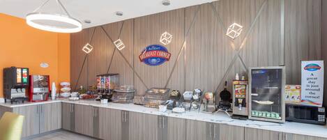 Petit déjeuner continental compris tous les jours