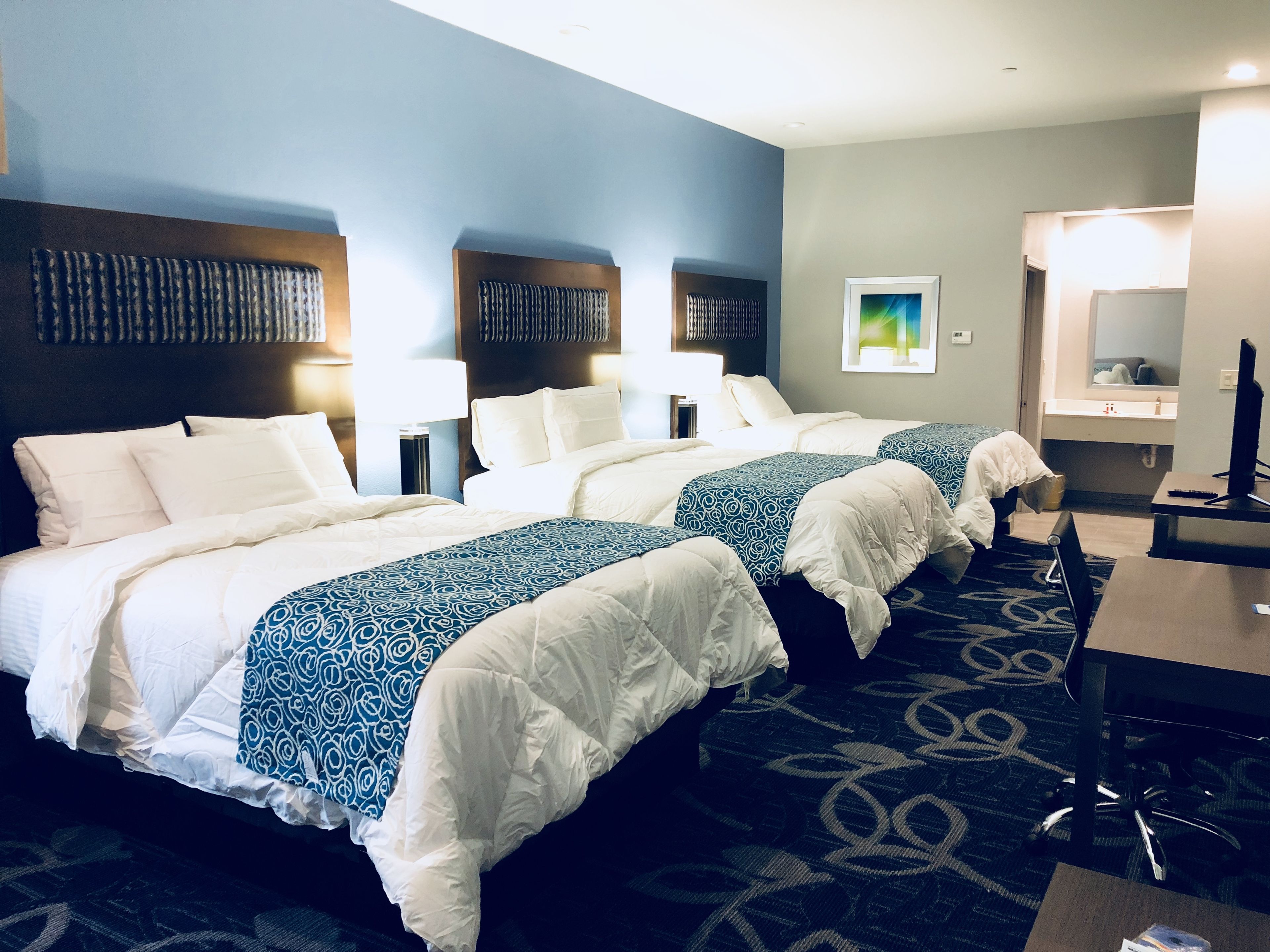 room, multiple beds, non smoking | egyptian cotton sheets, premium bedding, pillow-top beds, desk