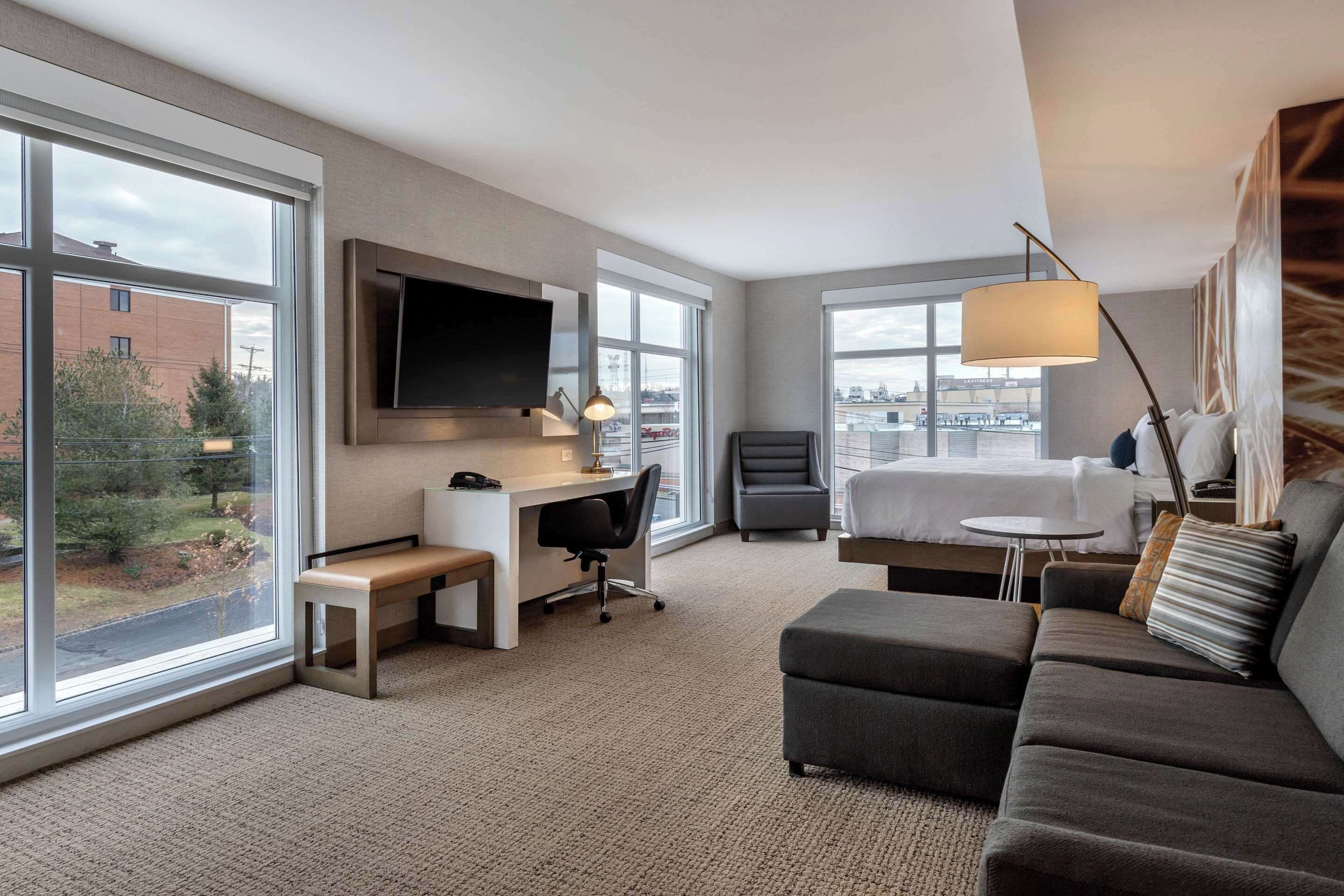 premium bedding, in-room safe, desk, laptop workspace