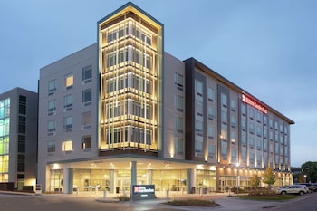 Hilton Garden Inn Omaha Aksarben Village