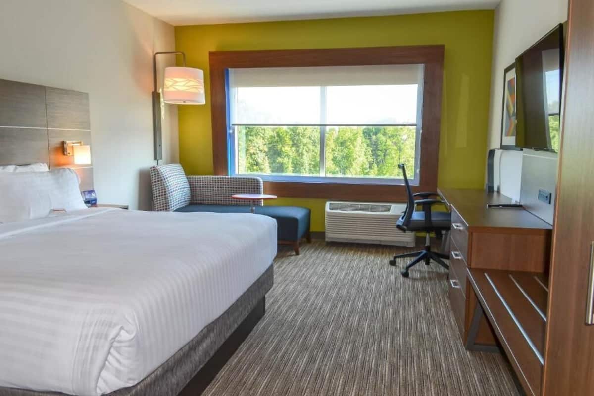 In-room safe, desk, blackout drapes, iron/ironing board