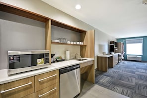 50-inch LCD TV with cable channels, TV - Home2 Suites by Hilton Texas City Houston (Texas City)
