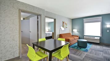 Suite, 1 Bedroom, Non Smoking | Living area