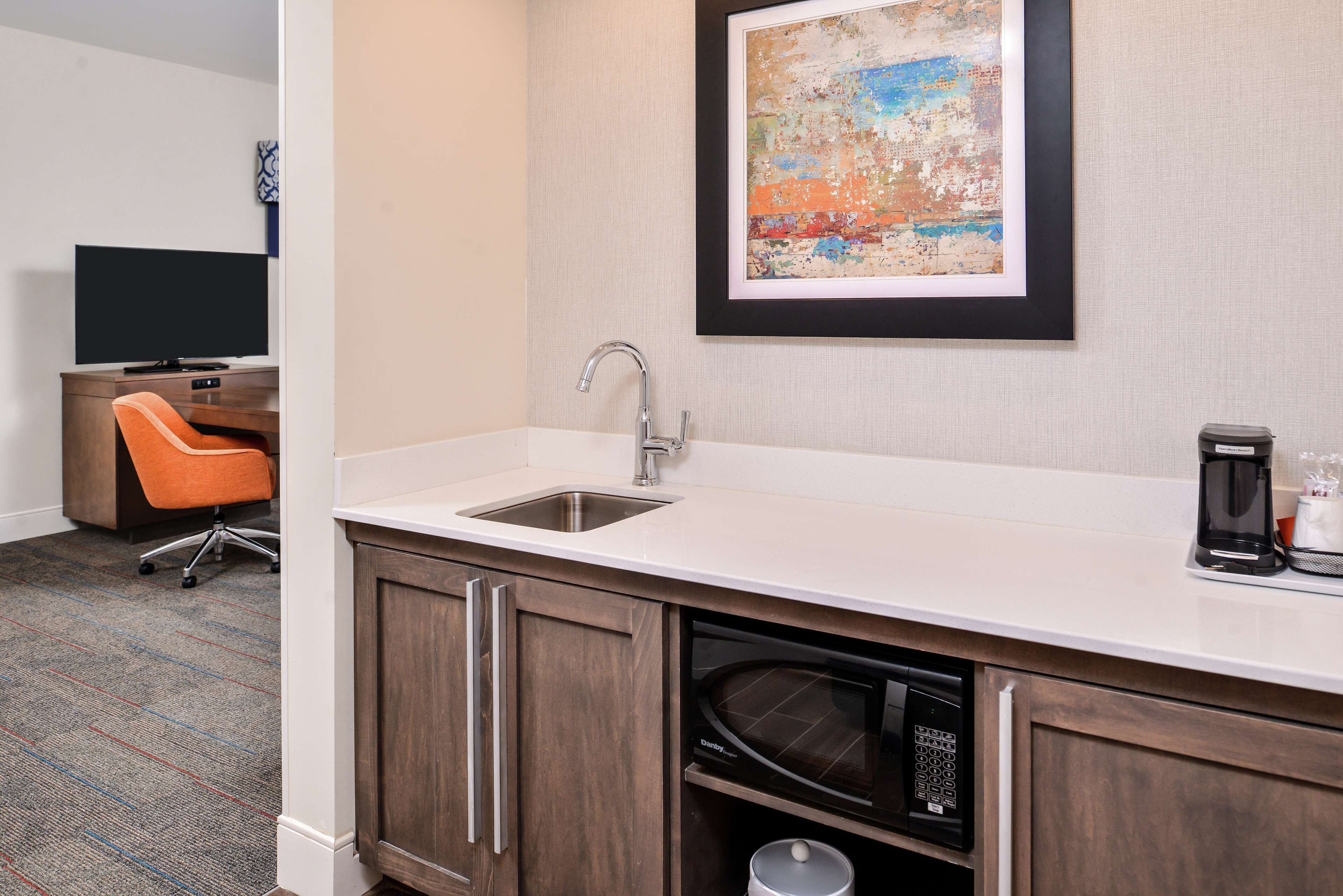 in-room safe, desk, laptop workspace, blackout curtains