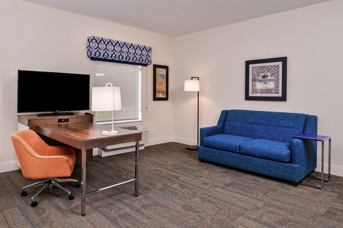 In-room safe, desk, laptop workspace, blackout drapes