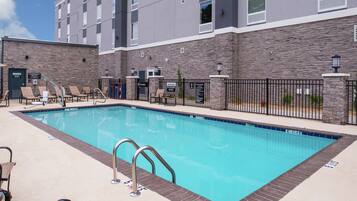 Outdoor pool, open 10:00 AM to 9:00 PM, pool umbrellas, sun loungers