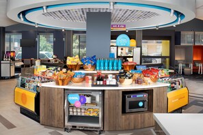 Snack bar - Tru By Hilton San Antonio Downtown Riverwalk (San Antonio)